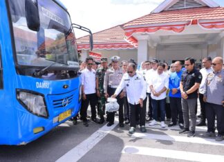 Pemkab Bombana Resmi Launching Angkutan Jalan Perintis dan Penyeberangan Bersubsidi
